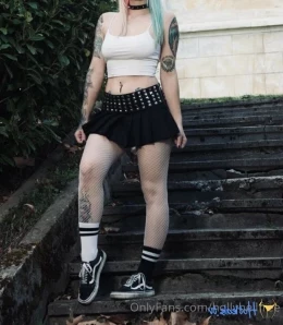 Hollyhellfree - 18 Try