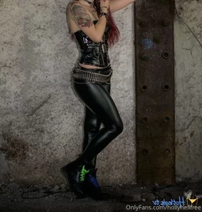 Hollyhellfree - 𝗟𝗶𝗸𝗲 𝗮𝗹𝗹 𝗼𝗳 𝗺𝘆