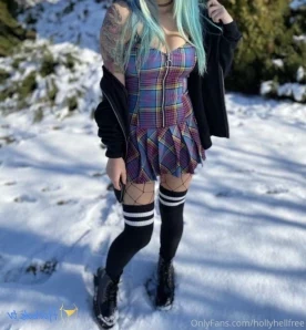 Hollyhellfree - 18 Try