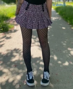 Hollyhellfree - 18 Tits and a little bit of pussey
