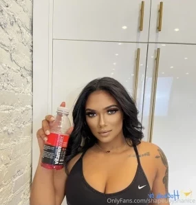 Shapedbyshanice - I m the gym queen and this is my throne