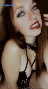 Allimoonaxxx - You can finally see one of my new toys