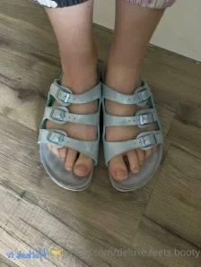 Deluxe.feets.booty - Wer mag die Sind schon sehr ausgelaufen