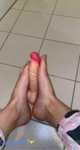 Deluxe.feets.booty - Mein 2 Jahre getragener Schuh ist heute im sale