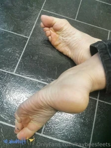 Kaybeesfeets - How about squish Sunday