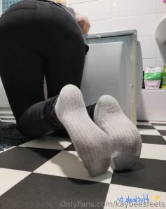 Kaybeesfeets - How about squish Sunday