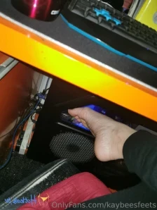 Kaybeesfeets - My feet are a little neglected I need some time off for part 2