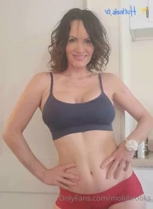 Molybrooks - Wanna see my tasty boobs part 2