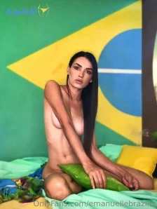 Emanuellebrazilts - I am so Hungry