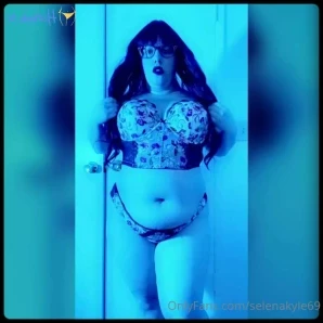 Selenakyle69 - Hello honey I can be best girl for you obedient cute