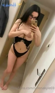 Selenakyle69 - Hello honey I can be best girl for you obedient cute