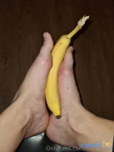 Foot_vault - Do you like sweaty socks