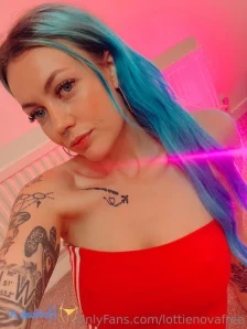Lottienovafree - Do you like me in red