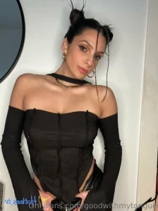 Goodwithmytongue - worship me like a queen and you can have anything