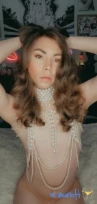 Basedsuccuboi - The perks of having a huge dick are that you can wave