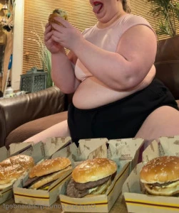 Myfatblondegf - This place promised enough BBQ food that you ll have