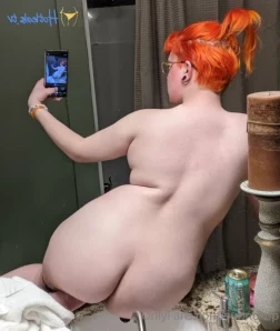 Sunndrop - A little scratched up but still a cute butt 3