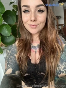Therealmissrage - so i was thinking about what i want to dress up for