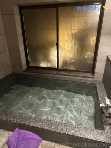 Therealmissrage - so i was thinking about what i want to dress up for