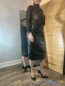 Shydoc2 - For those that want to see me nude but don t want to
