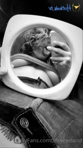 Liqweedacid - a schizophrenic serial killer clown