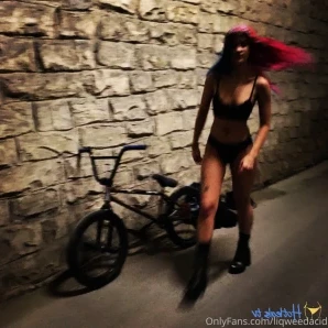 Liqweedacid - we won 3rd place 500 at a little photo contest yay