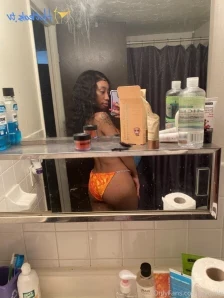 Nyquiln - The fine ass financial accountant