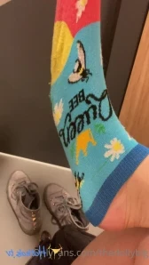 Thedollybig - Look at these dirty soles