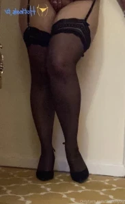 Thedollybig - Look at these dirty soles part 2