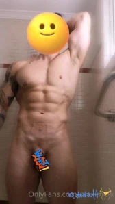 Maximo-x - Do you want to see what s hidden my pants If you tip me I