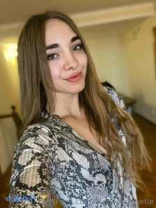 Thenikkisweetie - I love red roses