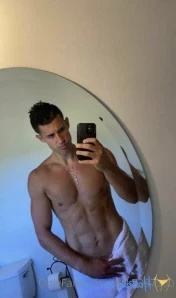 Jack7387300 - Who wants to bath with me to fuck him hard