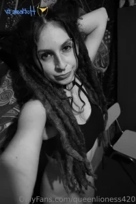 Queenlioness420 - Hola bbs estas son las fotos y video por las cuales