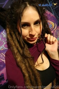 Queenlioness420 - Hola bbs les tengo esta secuencia de fotitos donde