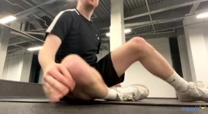 Lukemarsx - Who would want to watch me work out Might even show my