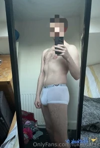 Lukemarsx - Who wants me to fuck them in my trackies