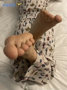 Footsiewithkitty - Dildo footjob I was feeling frisky but had no one