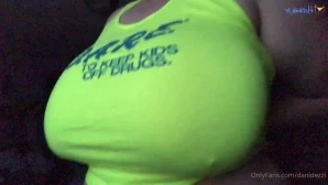 Danidezzi - a few cute clips and pics from a sexting session earlier i