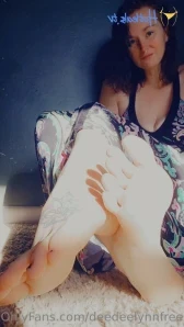 Deedeelynnfree - Leggings Bare booty on deedeelynn