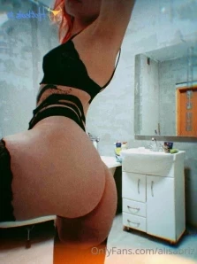 Alisabriz - Relaxing in the bathroom If you know what I mean