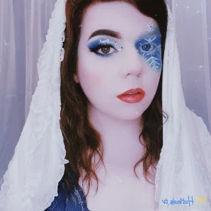 Itsahmia - How fucking hot do I look in green