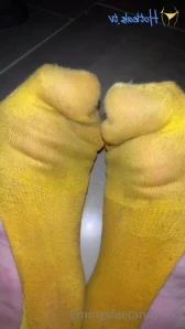 Emmyfeetandsocks - Sweaty and smelly and its only day 2