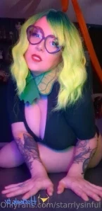 Starrlysinful - Life is better in neon What s your favorite color