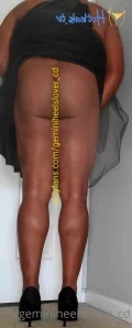 Geminiheelslover_cd - Under Desk Spy Cam while working from home