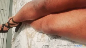 Geminiheelslover_cd - Sexy walking in mules and nylons