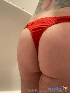 Tattoosxxx - Hairy and creamy