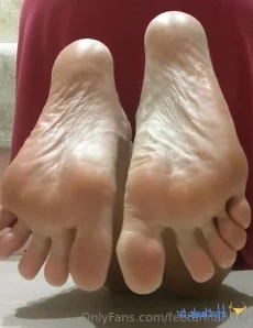 Anna_feet_crush_vore - I want you