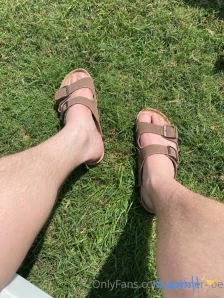 Gaymer-joe - On a cabin trip with my bf scratched my toe while out