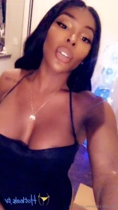 Alexisdevine - Come sniff it
