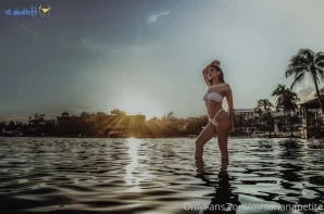 Arianapetitte - Babe i m here for you i would like to make your cook